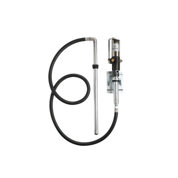 Air operated oil pump - compression ratio 5:1 - simple acting with hose, wall bracket and pumping assembly for 208 l drums
