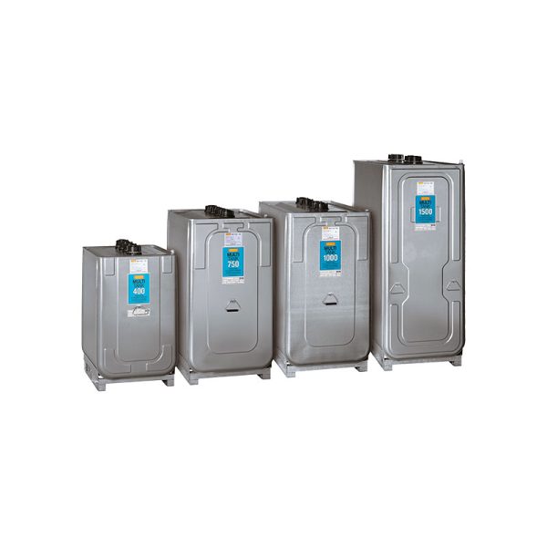 Oil and diesel stocking tank on pallet with double cavity