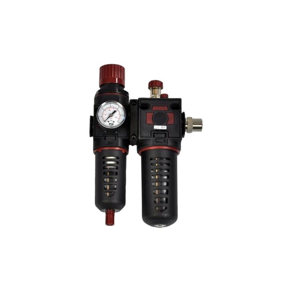 Pressure regulator with gauge