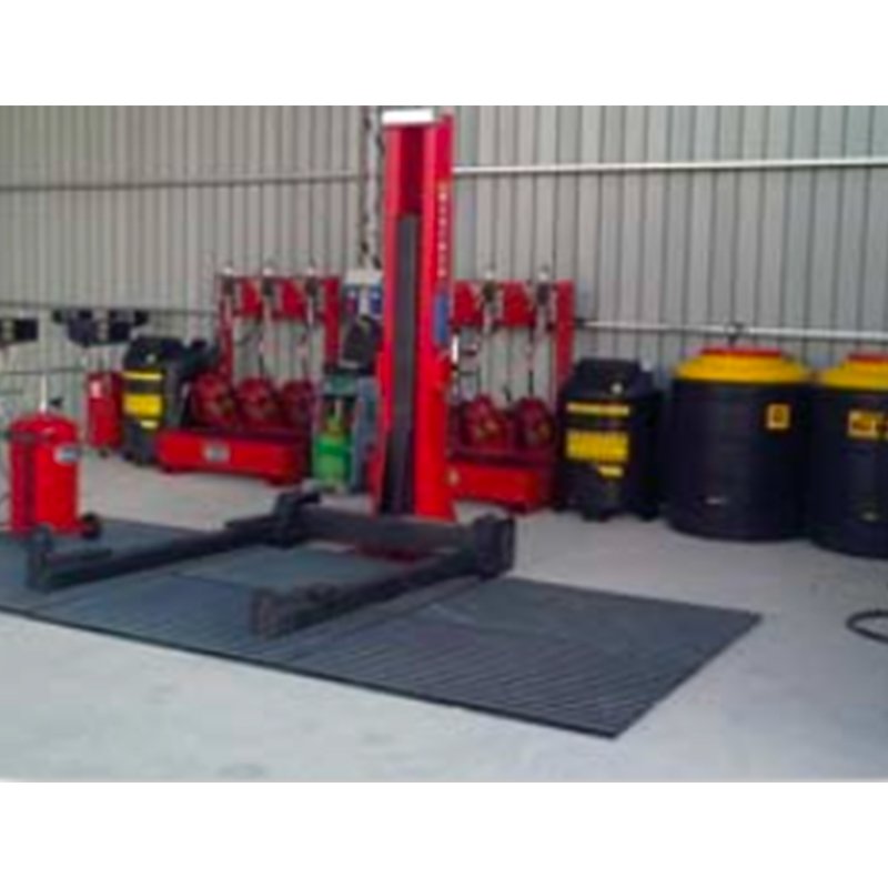 Spill containment safety floor - kit of 6 modules